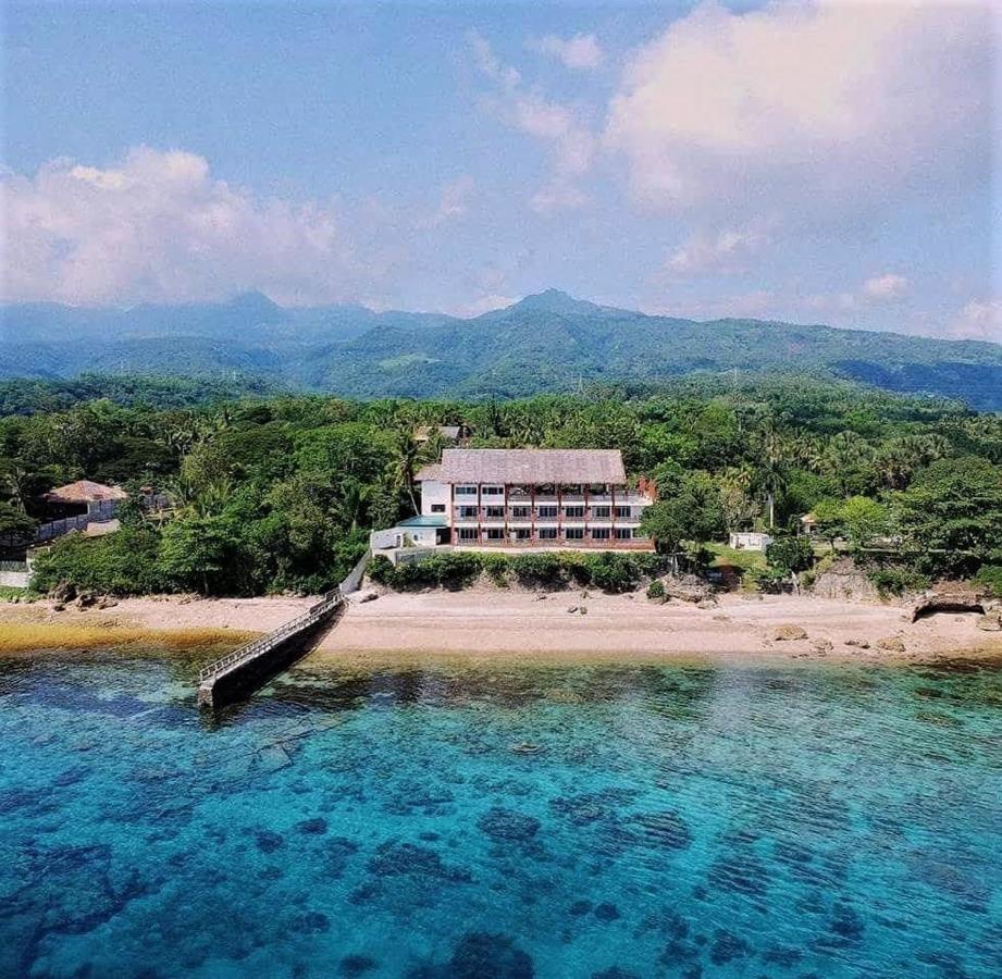 Wuthering Heights Bed & Breakfast By The Sea Dumaguete City Exterior photo