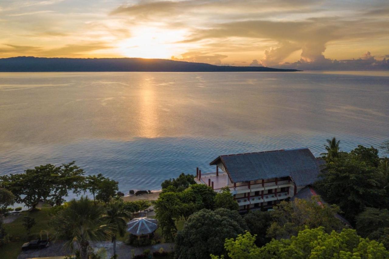 Wuthering Heights Bed & Breakfast By The Sea Dumaguete City Exterior photo