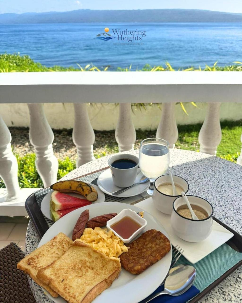Wuthering Heights Bed & Breakfast By The Sea Dumaguete City Exterior photo