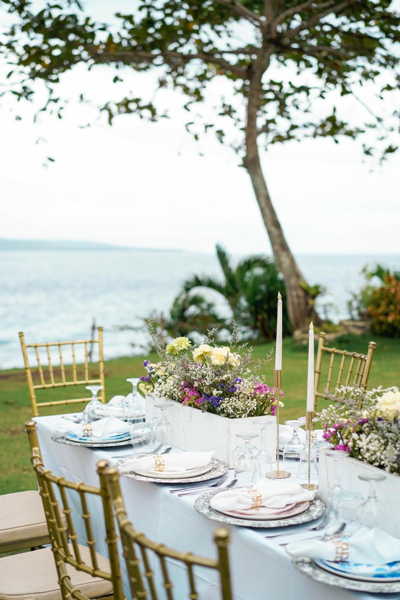 Wuthering Heights Bed & Breakfast By The Sea Dumaguete City Exterior photo